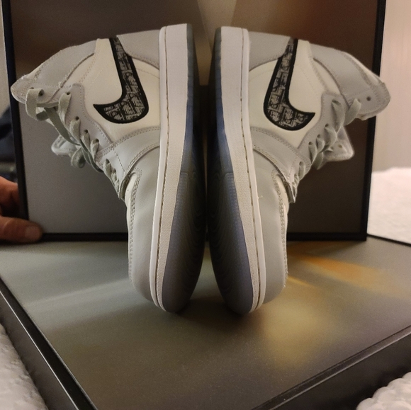 Nike Air Jordan Retro 1 X Christian Dior main image 12